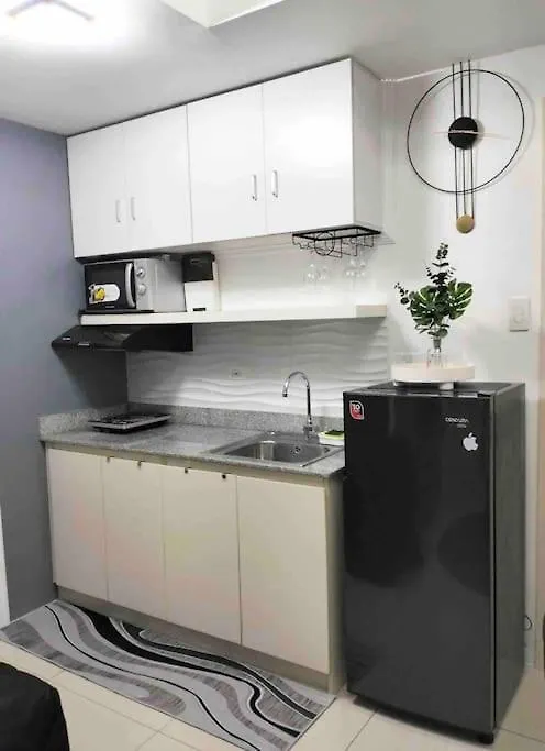 Aparthotel Chic 2Br Condo Unit At South Residences Las Pinas