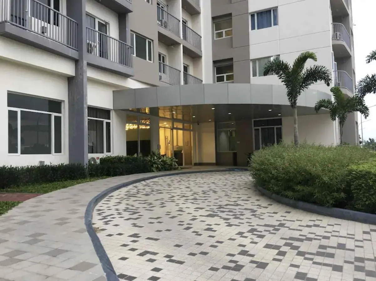 Aparthotel Chic 2Br Condo Unit At South Residences Las Pinas